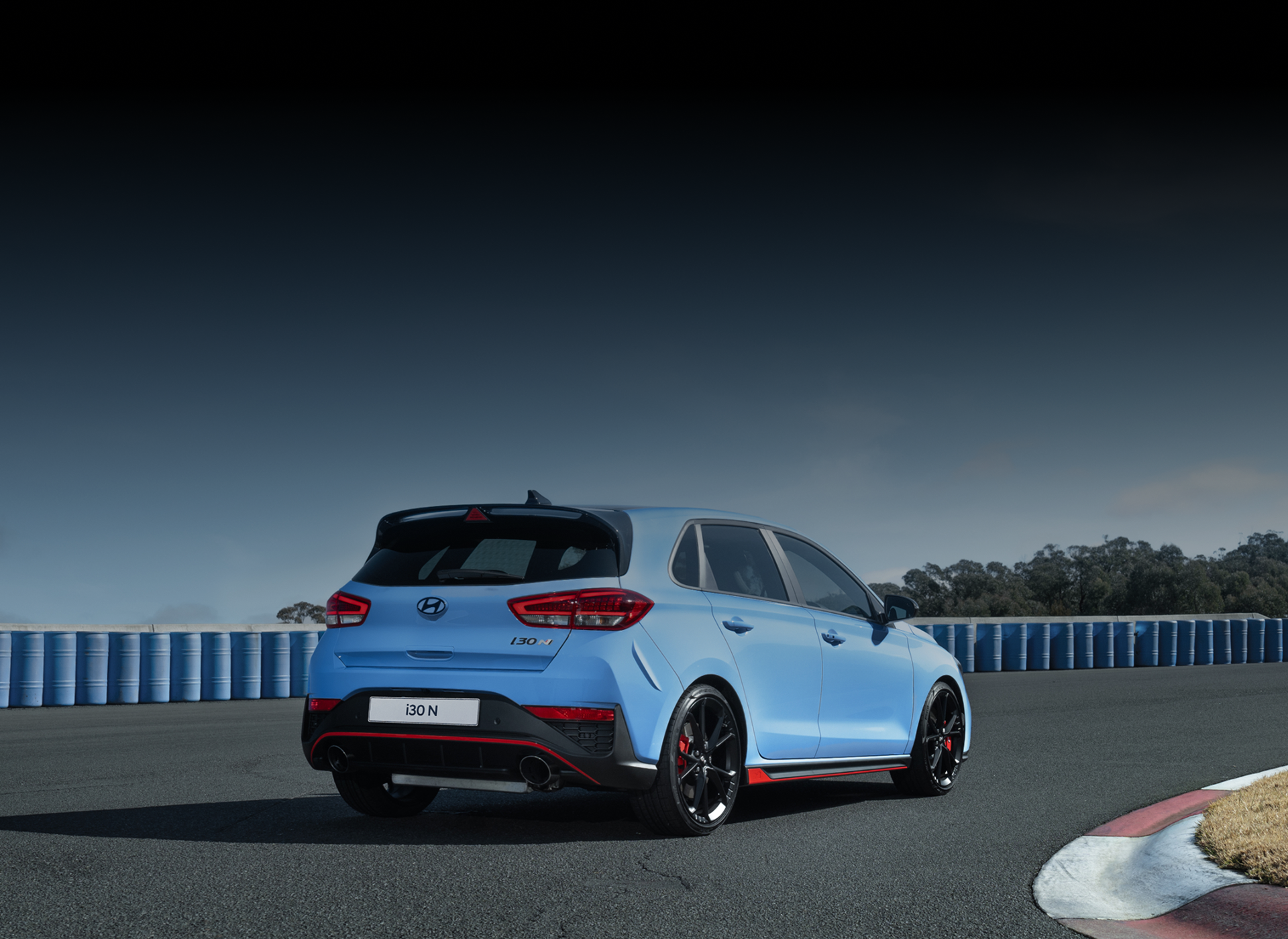 역동적 퍼포먼스에 초점을 맞춘 향상된 외형 디자인